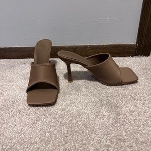 Olive mules